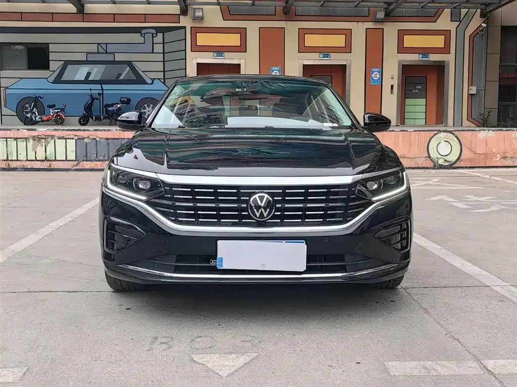 Volkswagen Passat 2023 из CN, фото 2