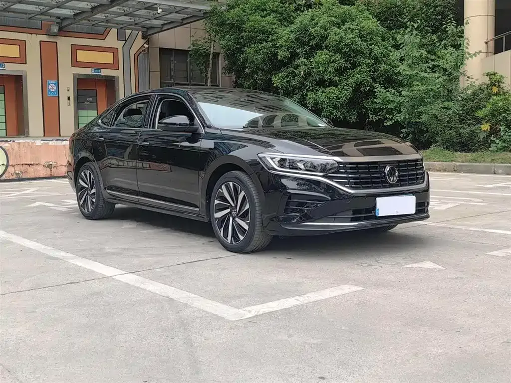 Volkswagen Passat 2023 из CN, фото 3