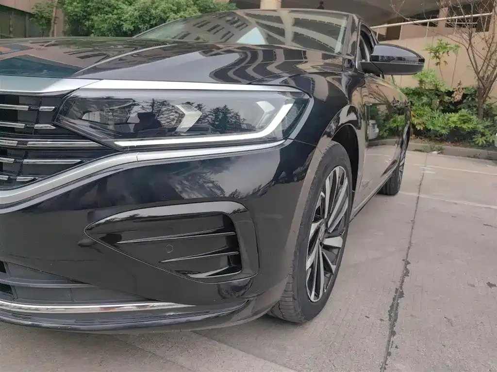 Volkswagen Passat 2023 из CN, фото 4