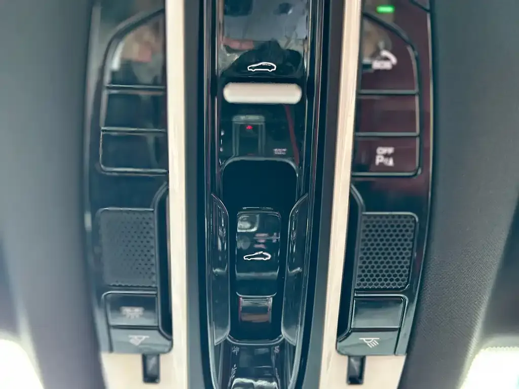 Porsche Cayenne 2022 из CN, фото 10