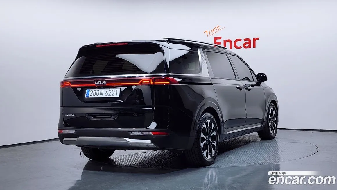 Kia Carnival 2023 из KR, фото 2