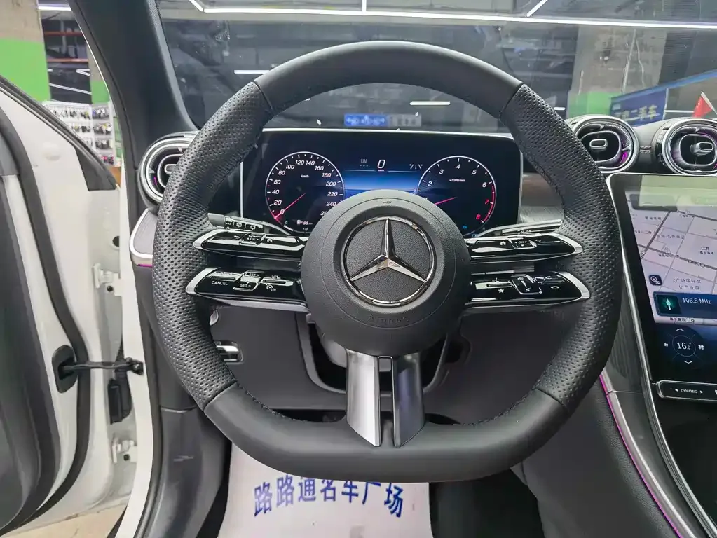 Mercedes-Benz GLC — фото 10