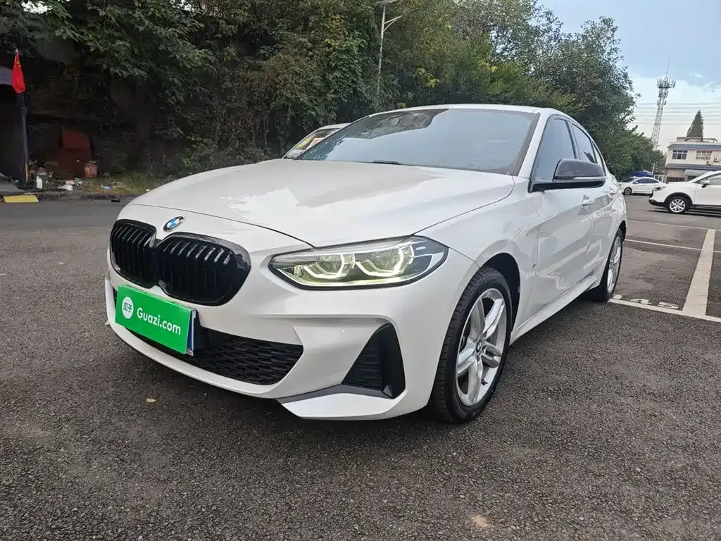 BMW 1 Series 2021 из CN, фото 2