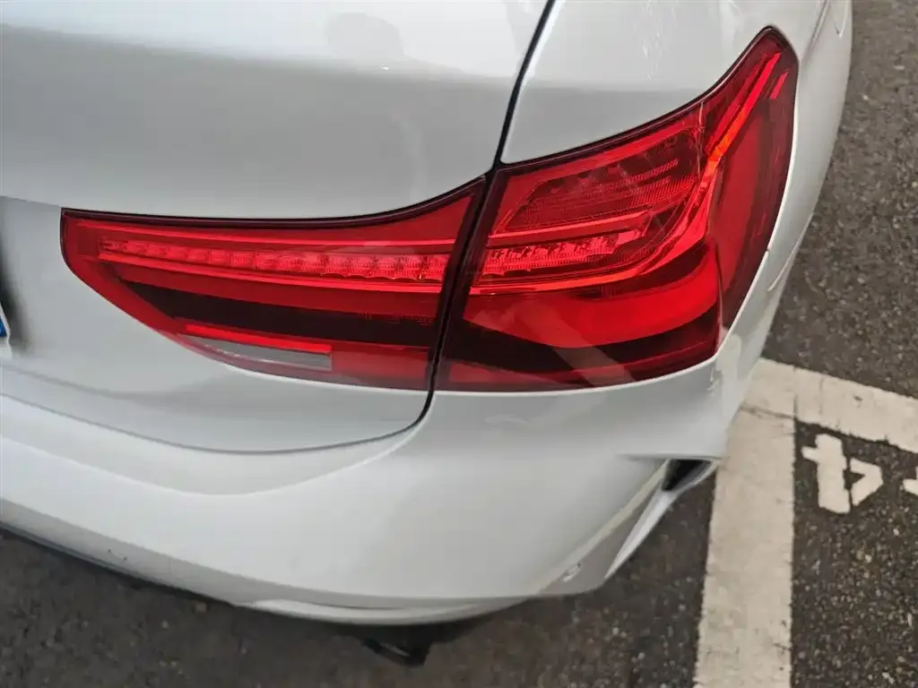 BMW 1 Series 2021 из CN, фото 8