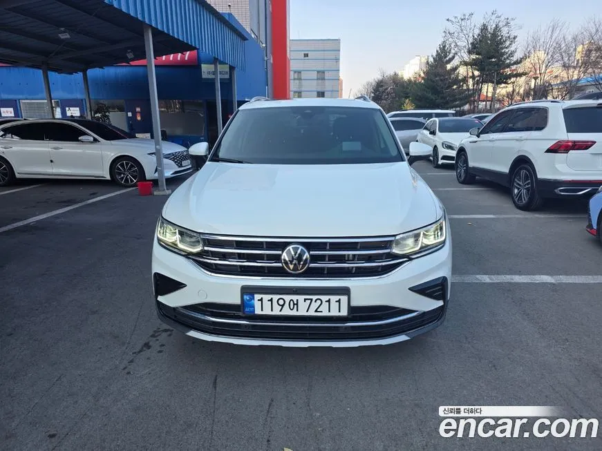 Volkswagen Tiguan — фото 1