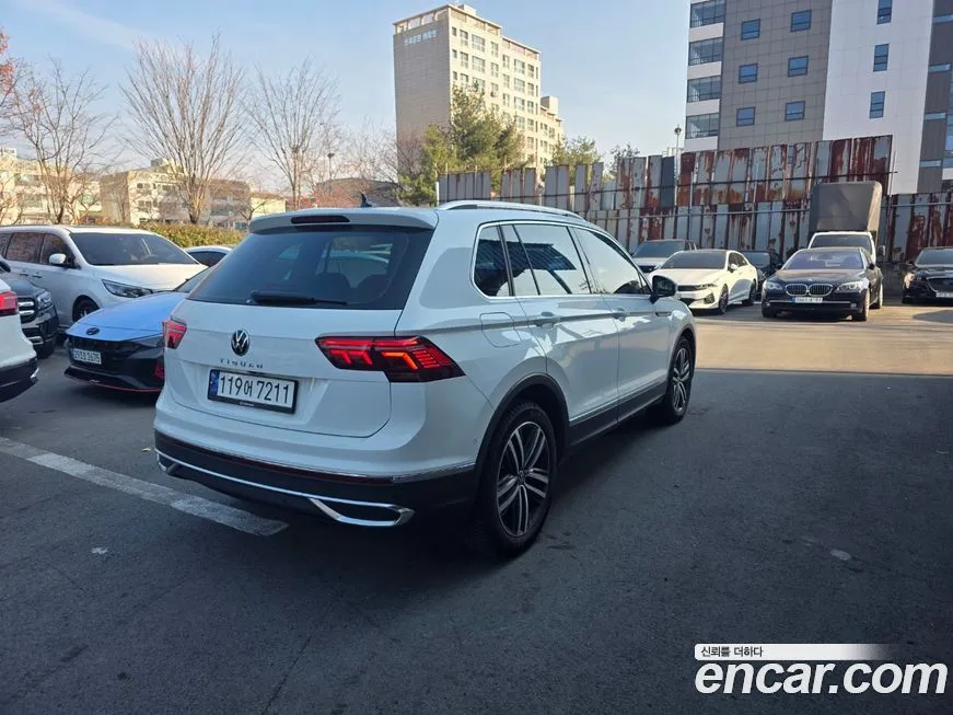 Volkswagen Tiguan — фото 4