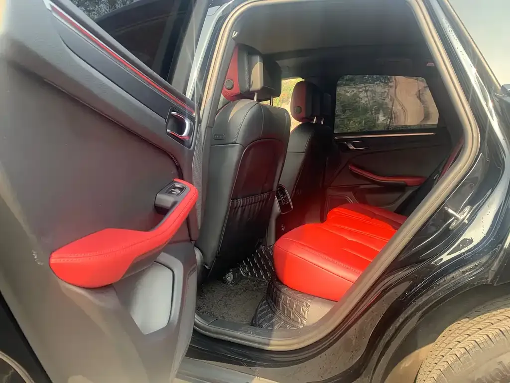 Porsche Macan 2024 из CN, фото 7