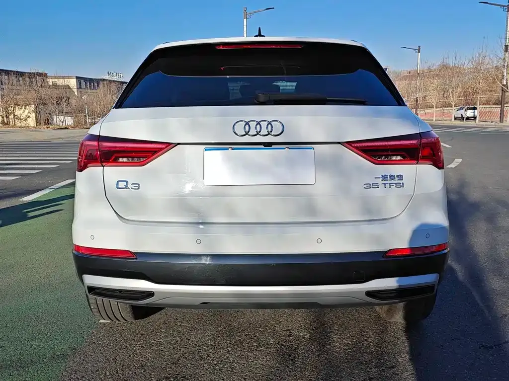 Audi Q3 — фото 5