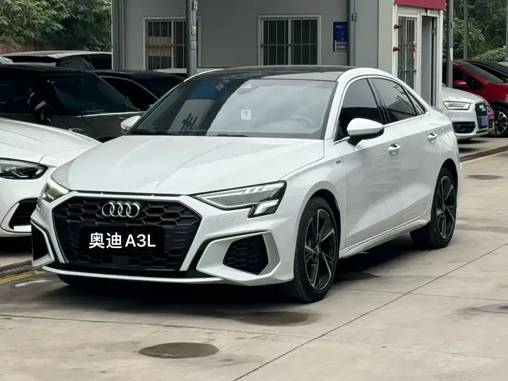 Audi A3 2022 из CN, фото 1