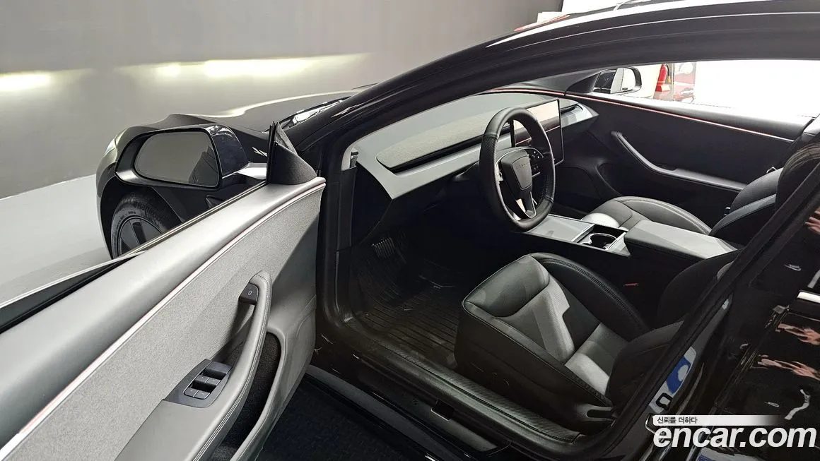 Tesla Model 3 — фото 10