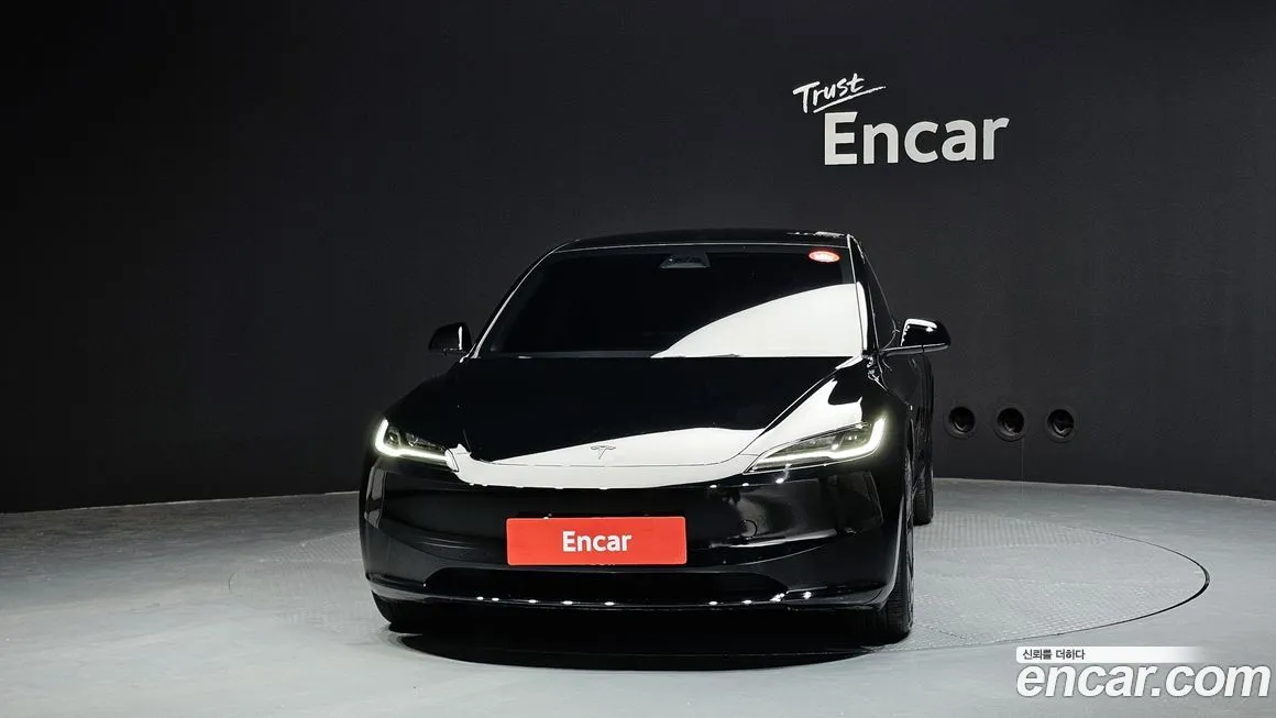 Tesla Model 3 — фото 3