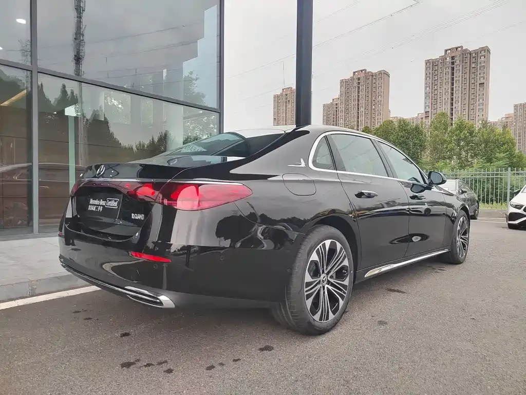 Mercedes-Benz E-Class 2025 из CN, фото 4