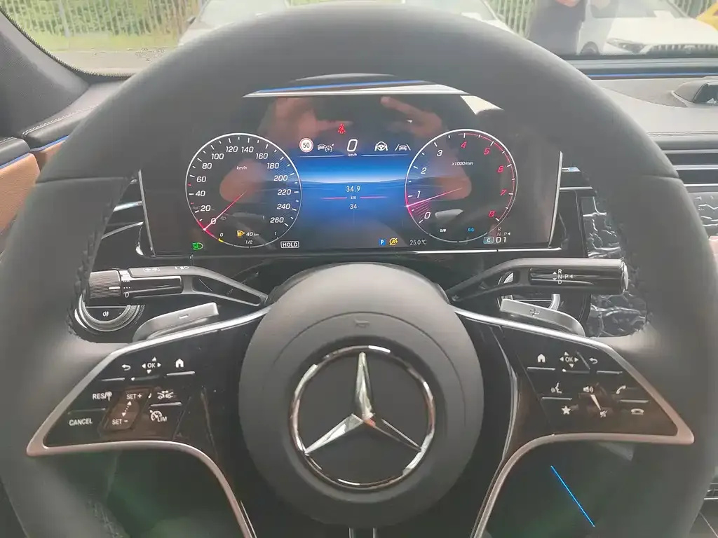 Mercedes-Benz E-Class 2025 из CN, фото 9