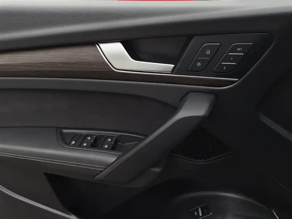 Audi Q5L 2022 из CN, фото 10