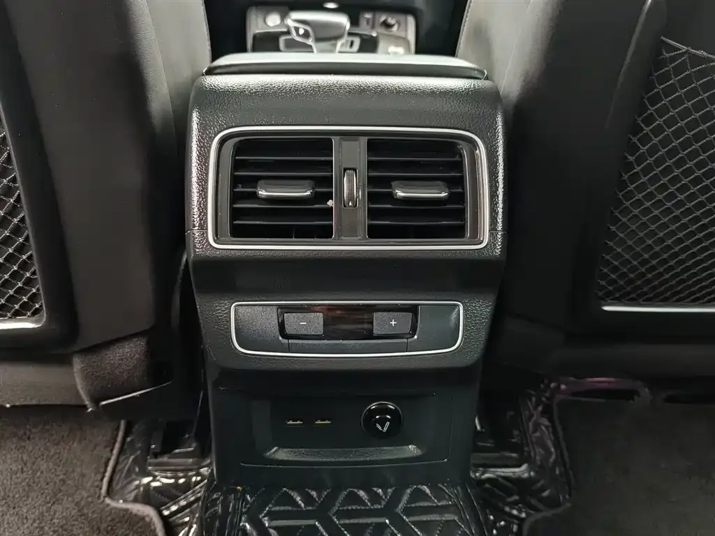 Audi Q5L 2022 из CN, фото 8