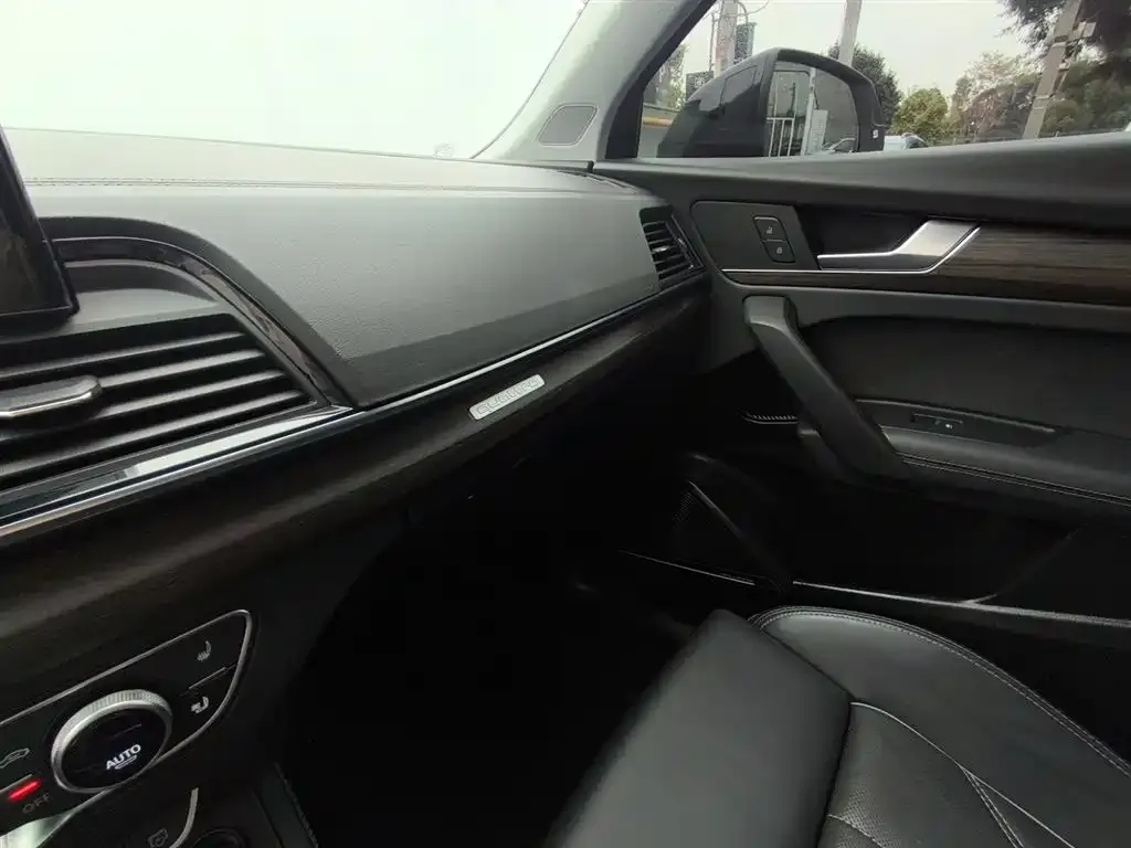 Audi Q5L 2022 из CN, фото 9