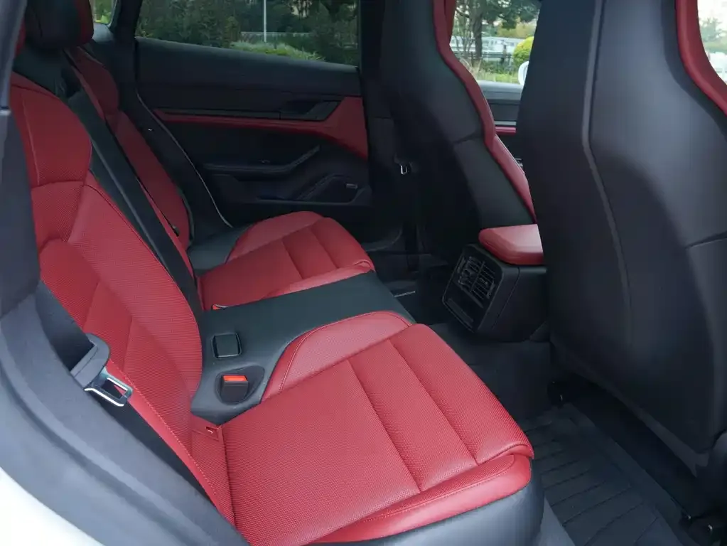 Porsche Taycan 2023 из CN, фото 10