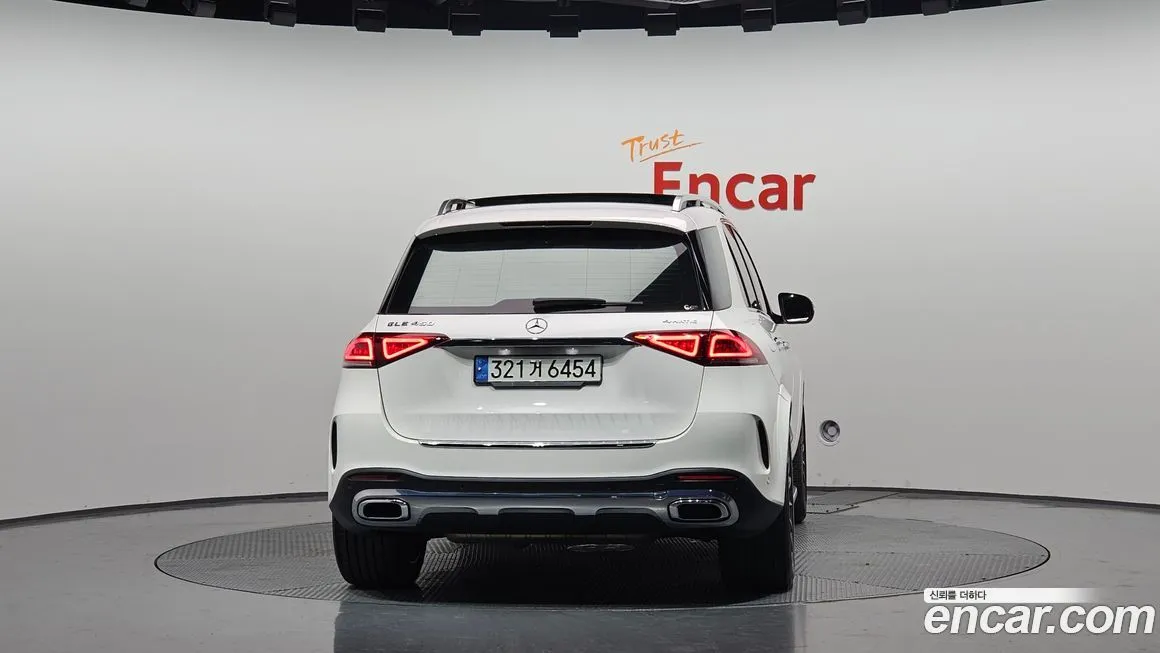 Mercedes-Benz GLE-Class — фото 4
