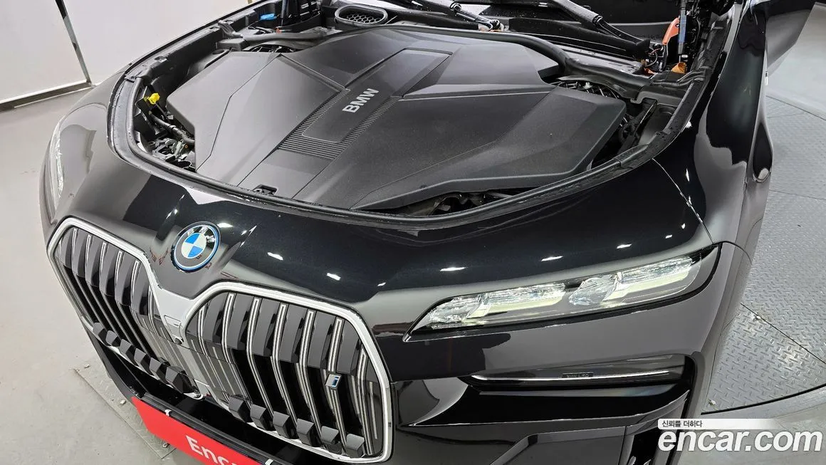 BMW i7 — фото 6
