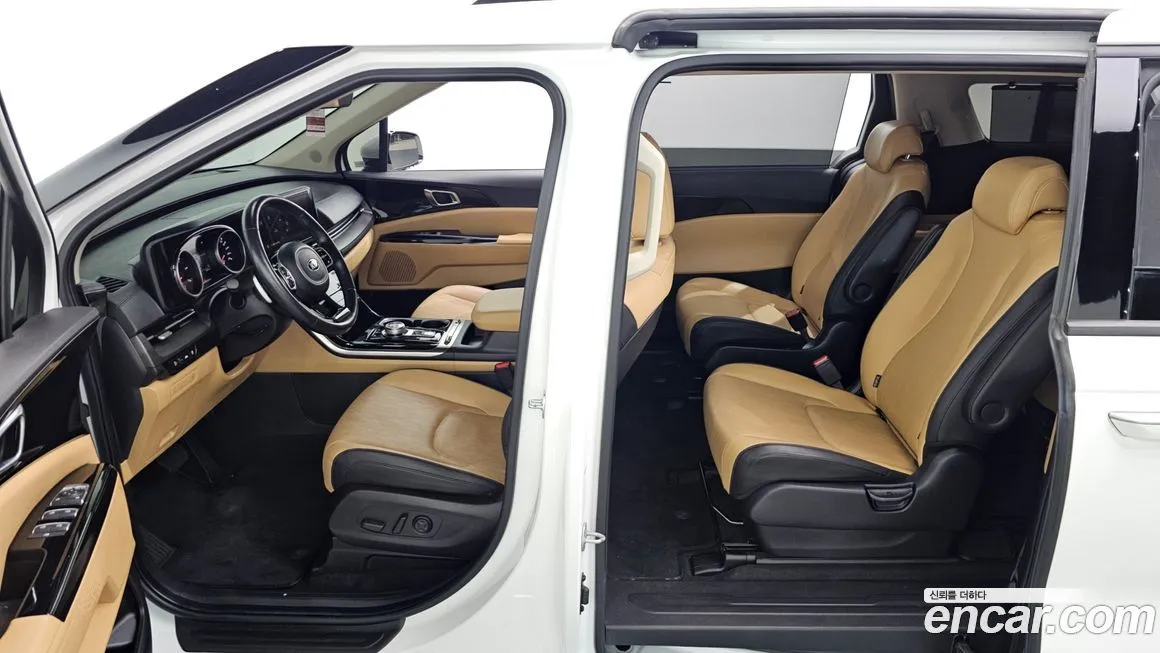 Kia Carnival — фото 10