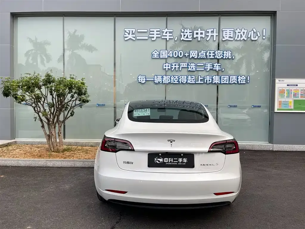 Tesla Model 3 — фото 4