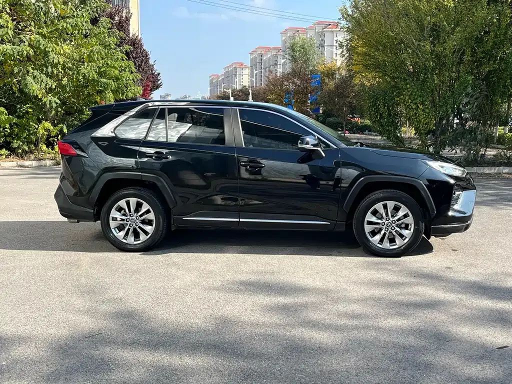 Toyota Wildlander 2021 из CN, фото 7