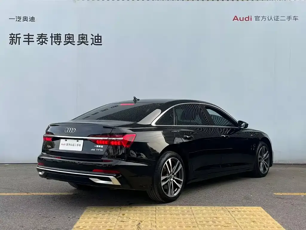 Audi A6L — фото 5