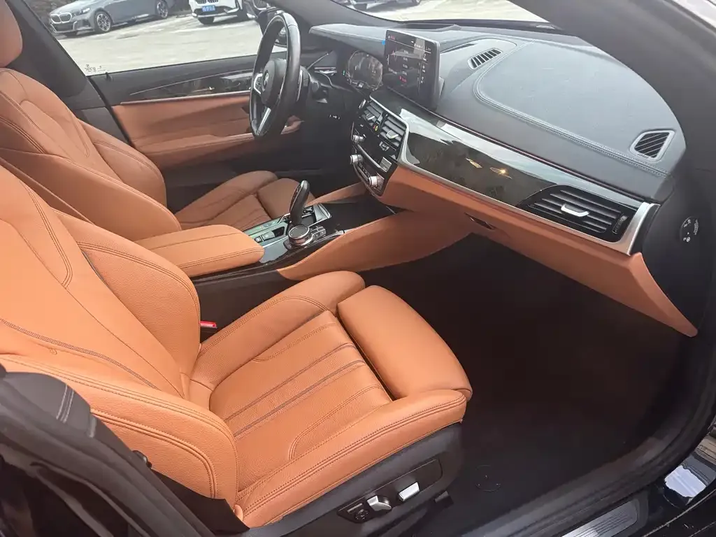 BMW 6 Series GT 2023 из CN, фото 10