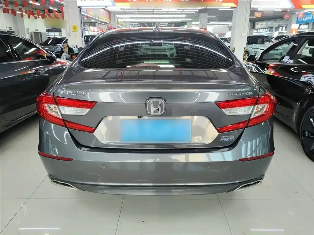 Honda Accord — фото 6