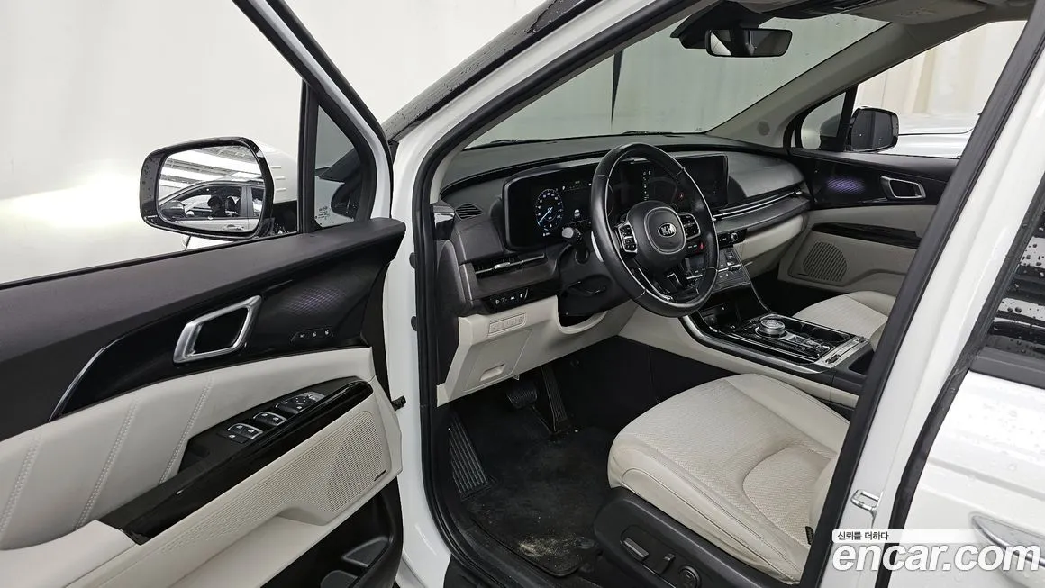 Kia Carnival — фото 10