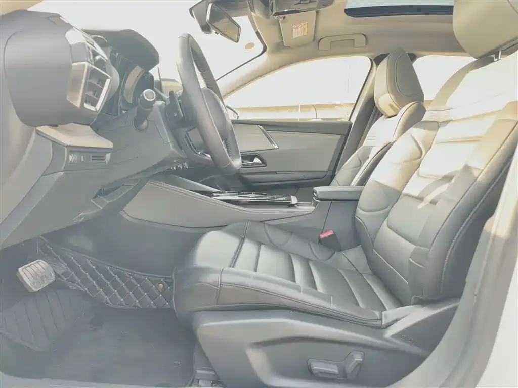 Citroen C5 X 2024 из CN, фото 8