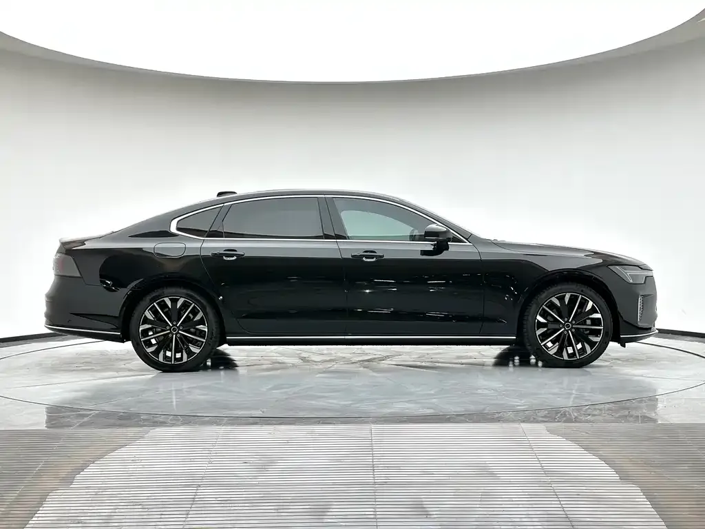 Volvo S90 — фото 4