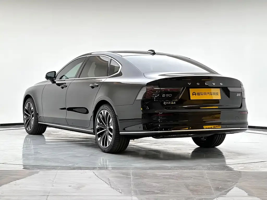 Volvo S90 — фото 6