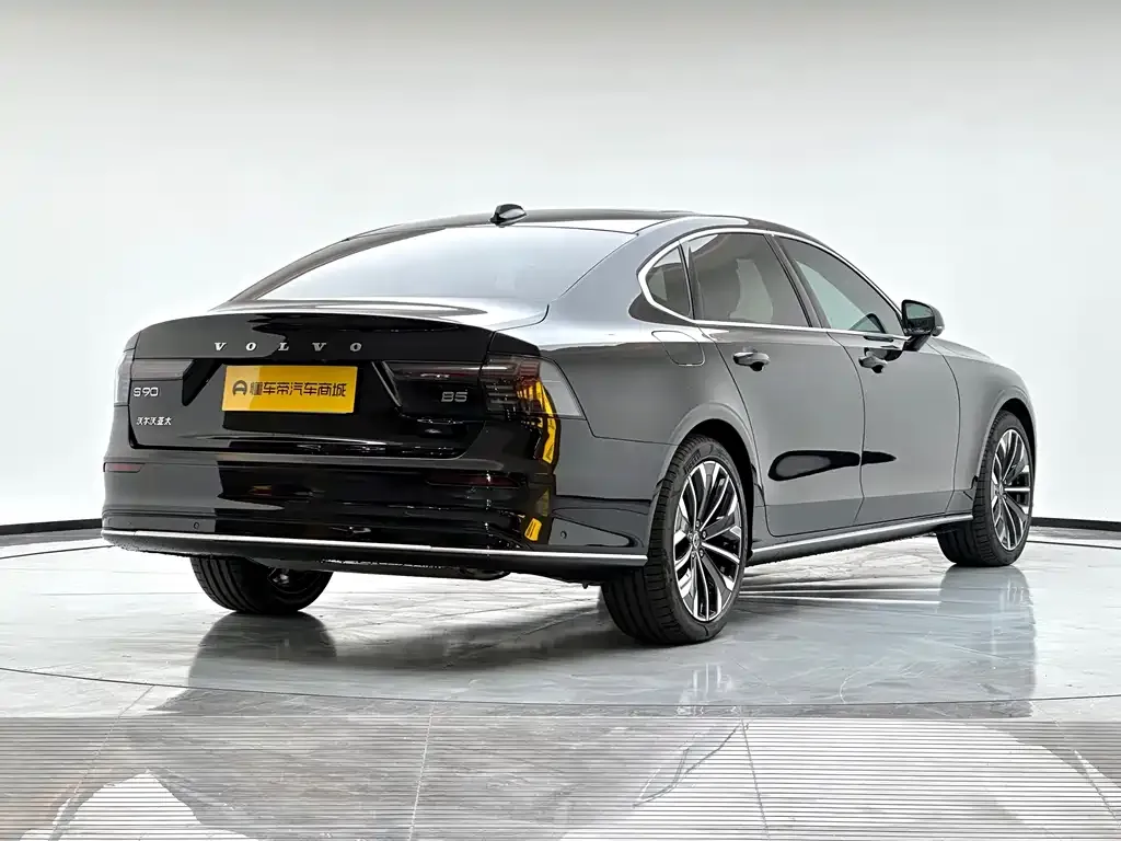 Volvo S90 — фото 7