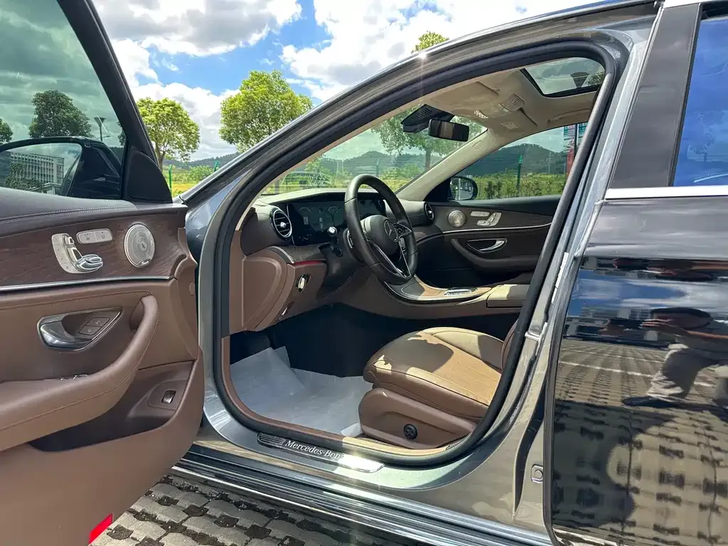 Mercedes-Benz E-Class 2022 из CN, фото 5