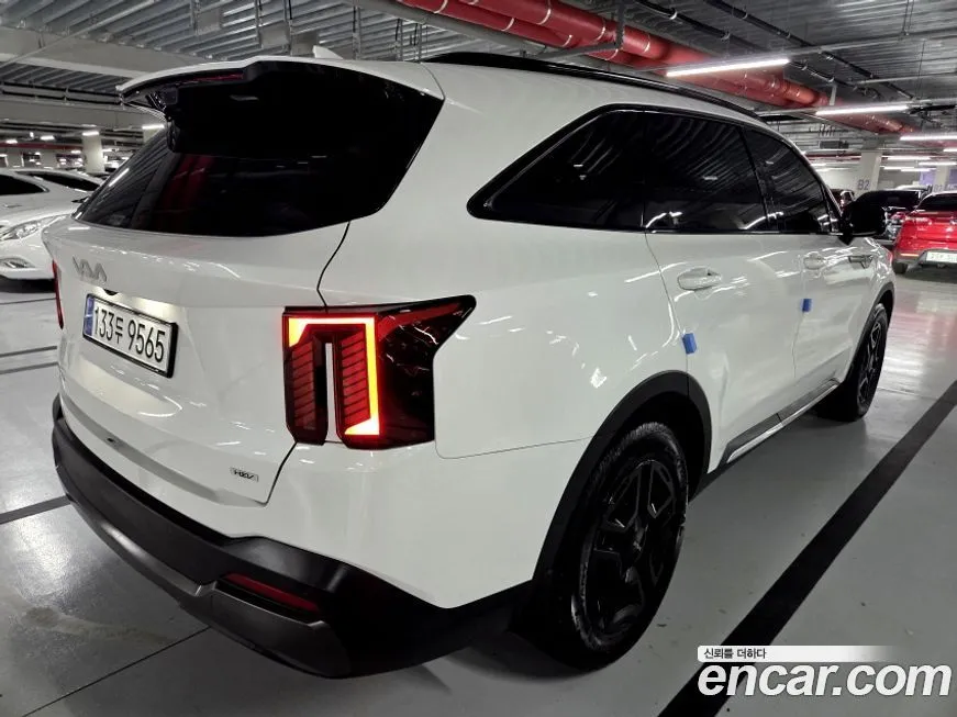 Kia Sorento — фото 7
