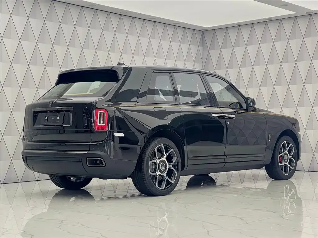 Rolls-Royce Cullinan 2023 из CN, фото 4