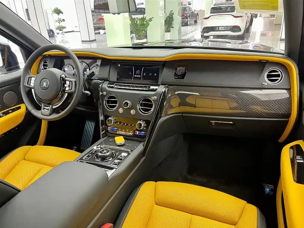 Rolls-Royce Cullinan 2023 из CN, фото 6