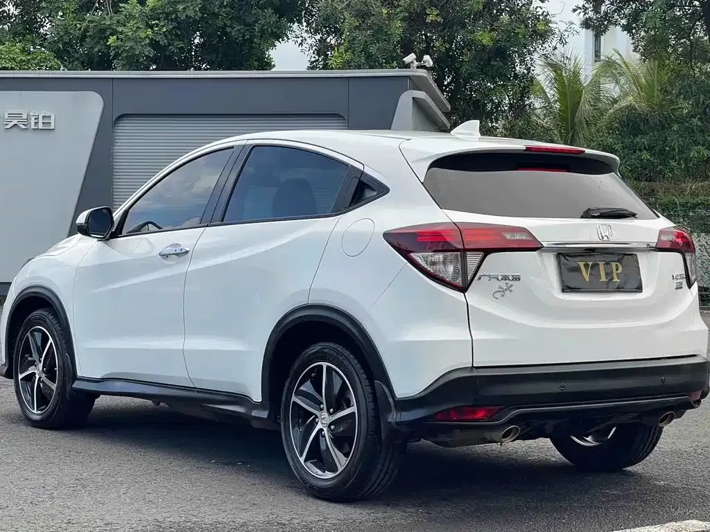 Honda Vezel — фото 9