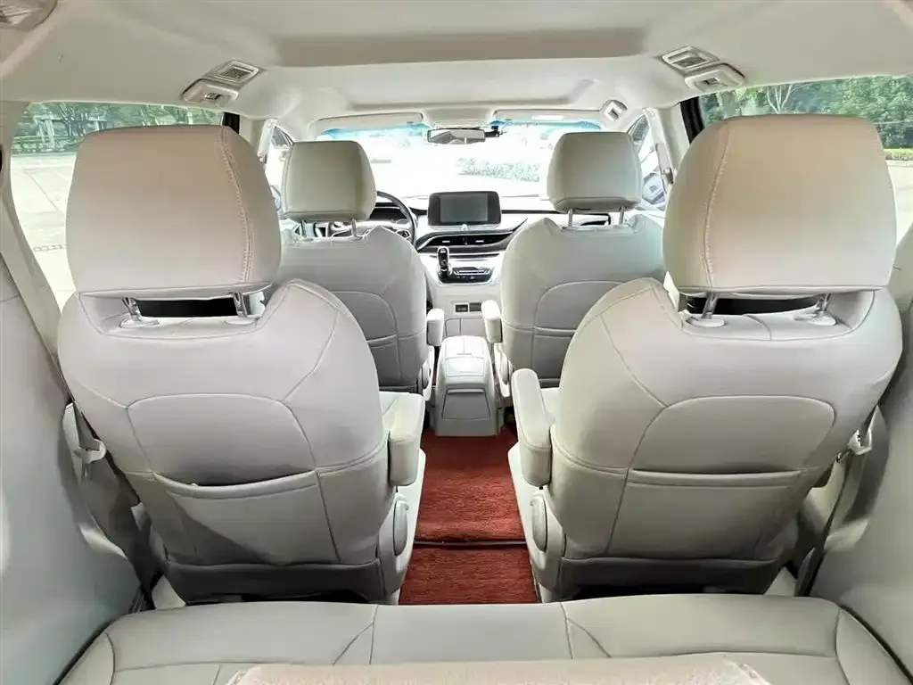Buick GL8 2023 из CN, фото 6