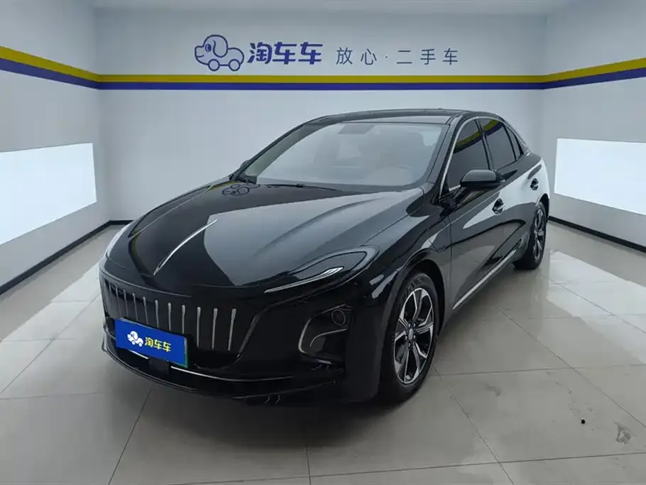 Hongqi E-QM5 — фото 1