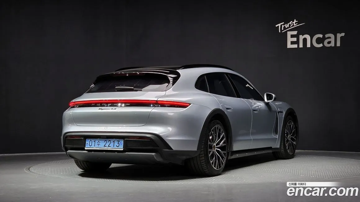 Porsche Taycan 2022 из KR, фото 2