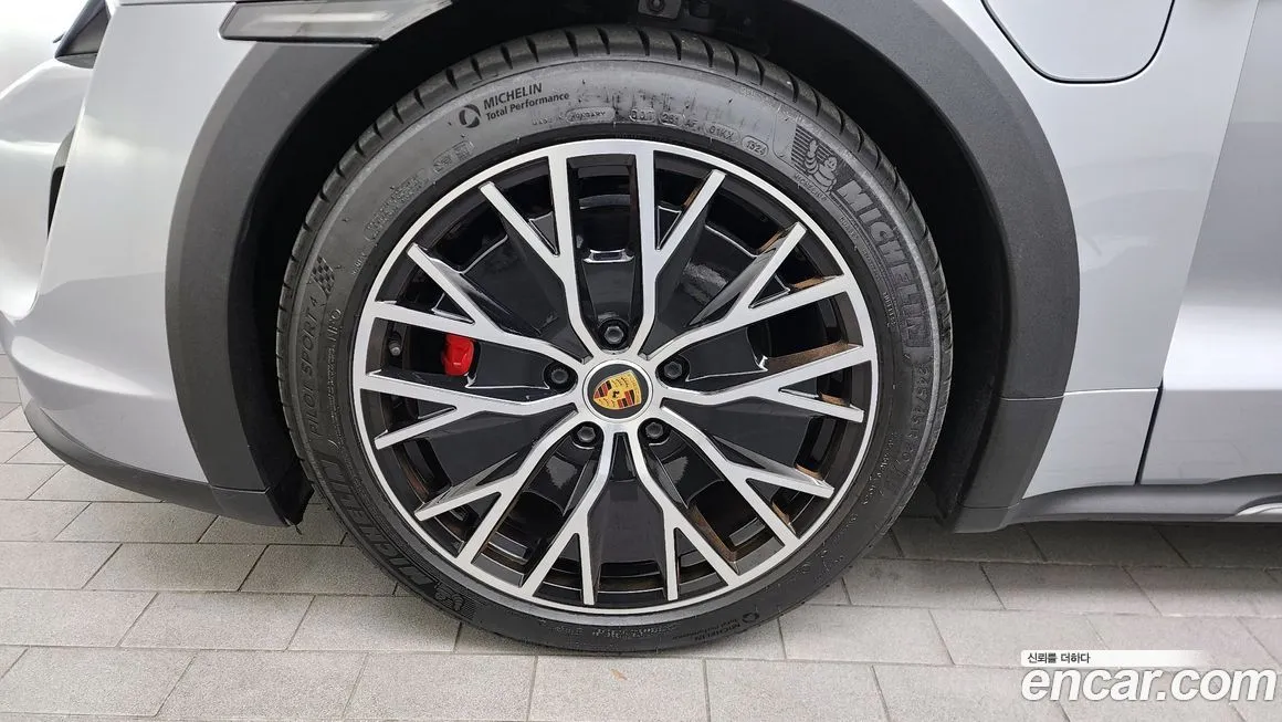 Porsche Taycan 2022 из KR, фото 5