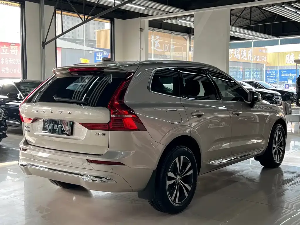 Volvo XC60 — фото 4