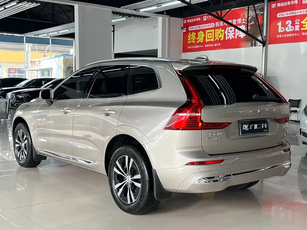 Volvo XC60 — фото 6