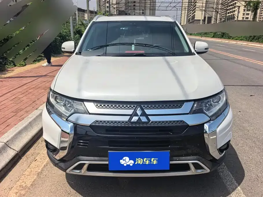 Mitsubishi Outlander 2021 из CN, фото 2