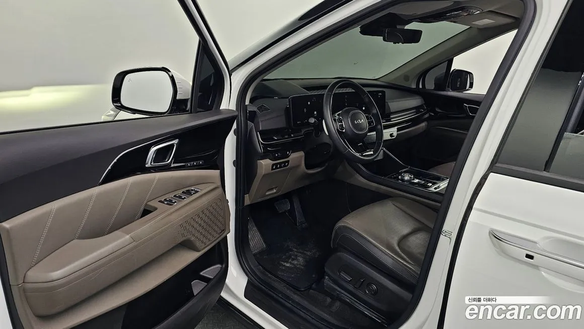 Kia Carnival — фото 10