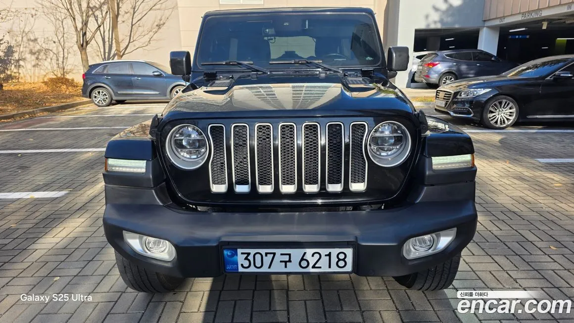 Jeep Wrangler — фото 1