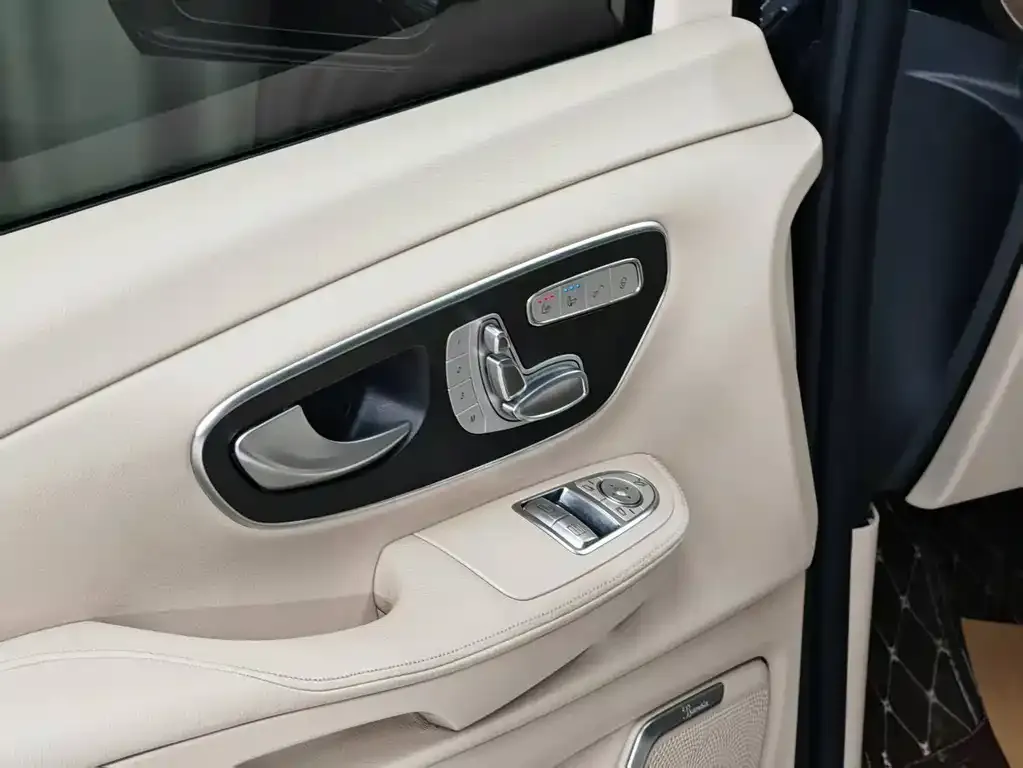 Mercedes-Benz V-Class 2021 из CN, фото 5
