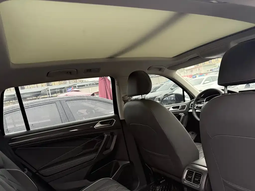 Volkswagen Tiguan L 2021 из CN, фото 10